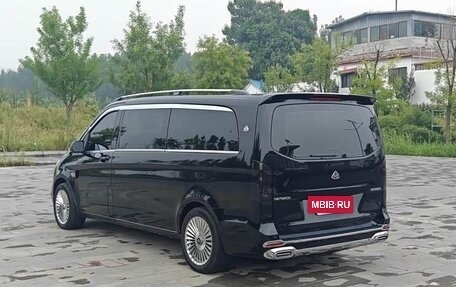 Mercedes-Benz Vito, 2021 год, 5 950 000 рублей, 4 фотография