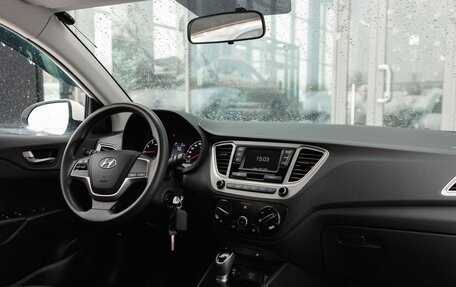 Hyundai Solaris II рестайлинг, 2019 год, 1 300 000 рублей, 10 фотография