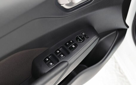 Hyundai Solaris II рестайлинг, 2019 год, 1 300 000 рублей, 16 фотография