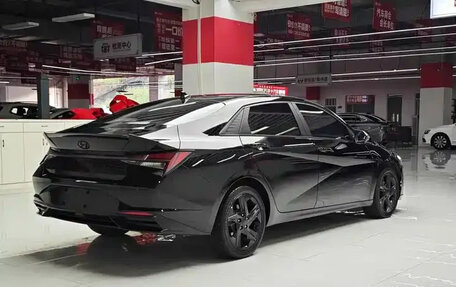 Hyundai Elantra, 2022 год, 1 300 000 рублей, 2 фотография