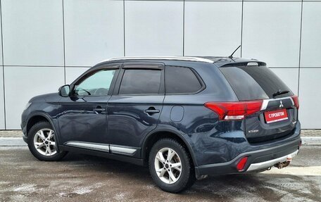 Mitsubishi Outlander III рестайлинг 3, 2016 год, 1 495 000 рублей, 3 фотография