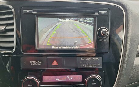 Mitsubishi Outlander III рестайлинг 3, 2016 год, 1 495 000 рублей, 9 фотография