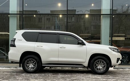 Toyota Land Cruiser Prado 150 рестайлинг 2, 2021 год, 6 550 000 рублей, 4 фотография