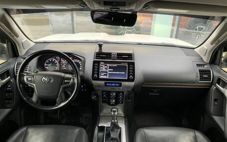 Toyota Land Cruiser Prado 150 рестайлинг 2, 2021 год, 6 550 000 рублей, 12 фотография