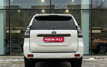 Toyota Land Cruiser Prado 150 рестайлинг 2, 2021 год, 6 550 000 рублей, 6 фотография