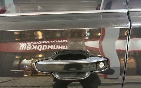 Audi A8, 2012 год, 1 950 000 рублей, 35 фотография