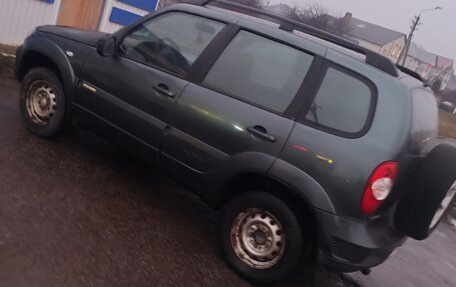 Chevrolet Niva I рестайлинг, 2013 год, 400 000 рублей, 1 фотография