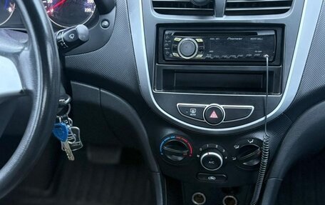 Hyundai Solaris II рестайлинг, 2011 год, 1 100 000 рублей, 9 фотография