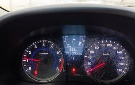 Hyundai Solaris II рестайлинг, 2011 год, 1 100 000 рублей, 7 фотография