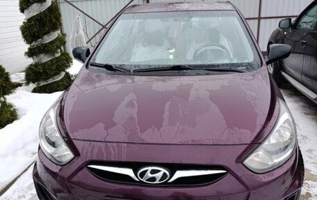 Hyundai Solaris II рестайлинг, 2011 год, 1 100 000 рублей, 3 фотография