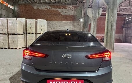 Hyundai Elantra VI рестайлинг, 2019 год, 1 450 000 рублей, 4 фотография