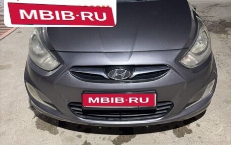 Hyundai Solaris II рестайлинг, 2011 год, 720 000 рублей, 1 фотография