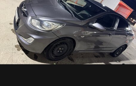 Hyundai Solaris II рестайлинг, 2011 год, 720 000 рублей, 3 фотография