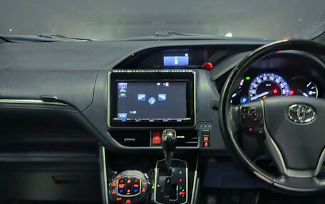 Toyota Esquire I, 2015 год, 2 050 000 рублей, 10 фотография