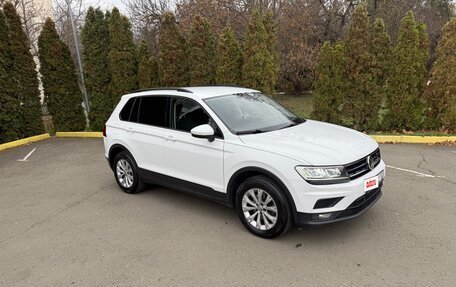 Volkswagen Tiguan II, 2020 год, 2 400 000 рублей, 5 фотография