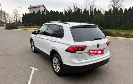 Volkswagen Tiguan II, 2020 год, 2 400 000 рублей, 10 фотография