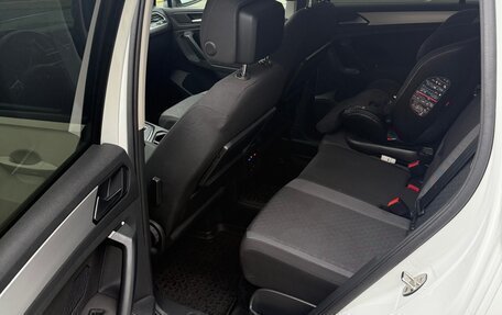 Volkswagen Tiguan II, 2020 год, 2 400 000 рублей, 18 фотография