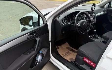 Volkswagen Tiguan II, 2020 год, 2 400 000 рублей, 16 фотография