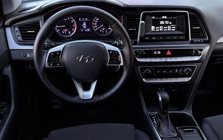 Hyundai Sonata VII, 2018 год, 1 499 000 рублей, 13 фотография