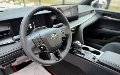 Toyota Camry, 2025 год, 4 500 000 рублей, 9 фотография