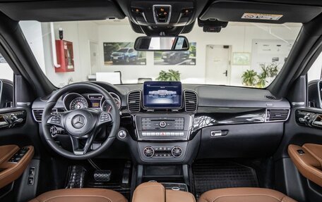 Mercedes-Benz GLS, 2018 год, 4 598 000 рублей, 17 фотография