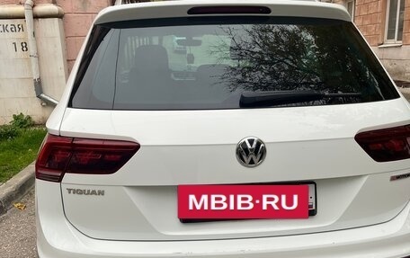 Volkswagen Tiguan II, 2018 год, 2 600 000 рублей, 2 фотография