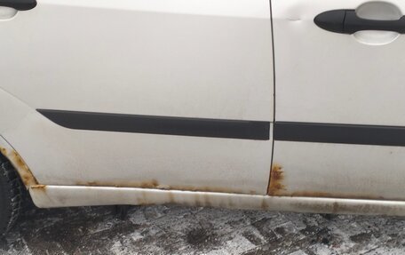 Ford Focus IV, 2004 год, 200 000 рублей, 12 фотография