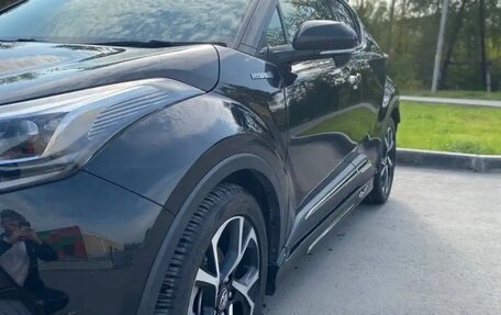 Toyota C-HR I рестайлинг, 2017 год, 5 фотография