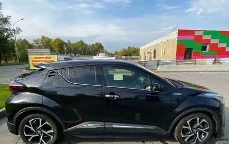 Toyota C-HR I рестайлинг, 2017 год, 6 фотография