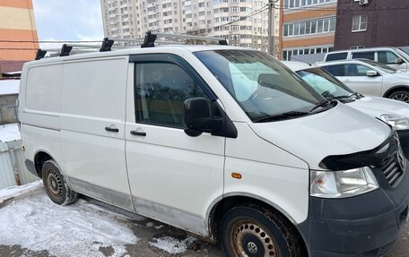 Volkswagen Transporter T5 рестайлинг, 2003 год, 700 000 рублей, 2 фотография