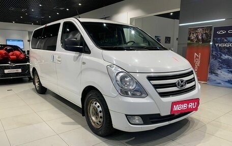 Hyundai H-1 II рестайлинг, 2012 год, 1 400 000 рублей, 3 фотография