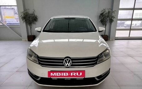 Volkswagen Passat B7, 2012 год, 900 000 рублей, 2 фотография