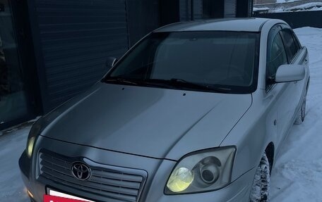 Toyota Avensis III рестайлинг, 2003 год, 720 000 рублей, 2 фотография