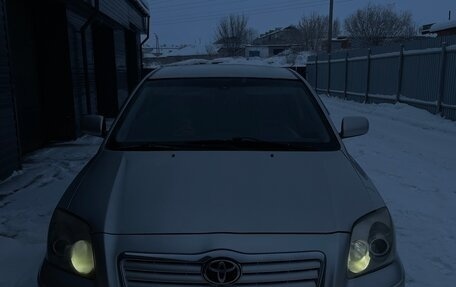 Toyota Avensis III рестайлинг, 2003 год, 720 000 рублей, 15 фотография