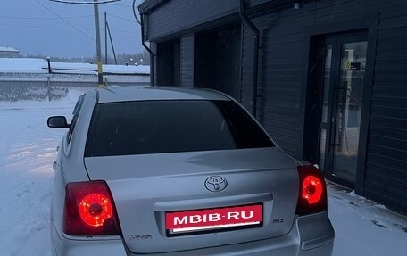 Toyota Avensis III рестайлинг, 2003 год, 720 000 рублей, 5 фотография
