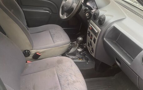 Renault Logan I, 2006 год, 125 000 рублей, 7 фотография