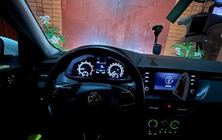 Skoda Rapid II, 2022 год, 1 700 000 рублей, 10 фотография