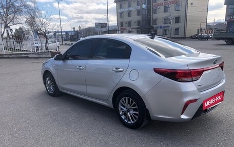 KIA Rio IV, 2018 год, 1 350 000 рублей, 2 фотография