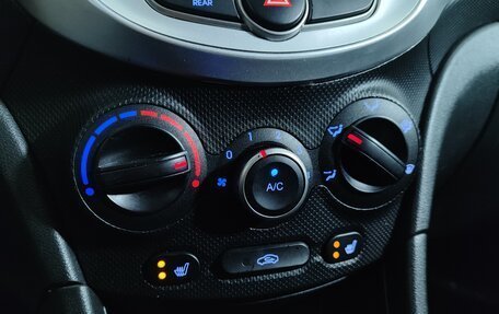 Hyundai Solaris II рестайлинг, 2016 год, 927 000 рублей, 13 фотография