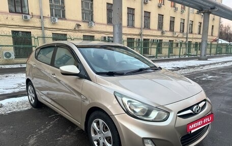Hyundai Solaris II рестайлинг, 2013 год, 780 000 рублей, 4 фотография