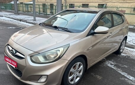 Hyundai Solaris II рестайлинг, 2013 год, 780 000 рублей, 8 фотография