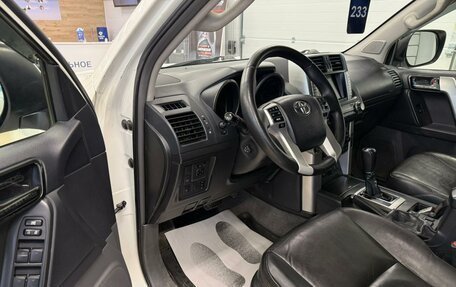 Toyota Land Cruiser Prado 150 рестайлинг 2, 2012 год, 3 199 000 рублей, 10 фотография