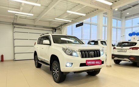 Toyota Land Cruiser Prado 150 рестайлинг 2, 2012 год, 3 199 000 рублей, 8 фотография