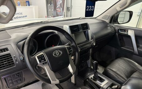 Toyota Land Cruiser Prado 150 рестайлинг 2, 2012 год, 3 199 000 рублей, 11 фотография