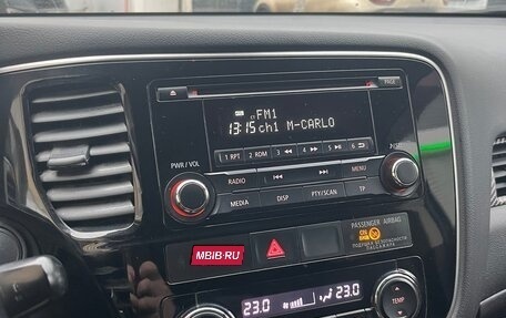 Mitsubishi Outlander III рестайлинг 3, 2012 год, 1 250 000 рублей, 2 фотография