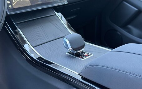 Land Rover Range Rover Evoque II, 2025 год, 7 190 000 рублей, 12 фотография