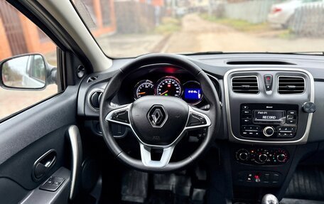 Renault Sandero II рестайлинг, 2018 год, 889 000 рублей, 29 фотография