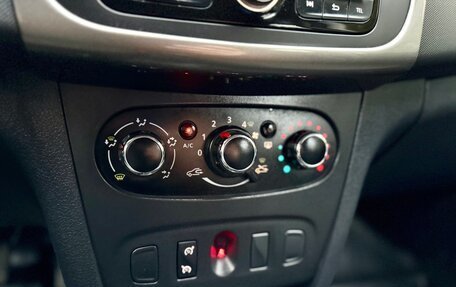 Renault Sandero II рестайлинг, 2018 год, 889 000 рублей, 30 фотография