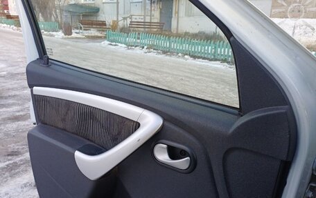 Renault Logan I, 2013 год, 550 000 рублей, 3 фотография