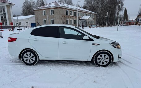 KIA Rio III рестайлинг, 2013 год, 830 000 рублей, 2 фотография